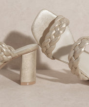 Load image into Gallery viewer, OASIS SOCIETY Savannah   Metallic Heel
