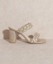 Load image into Gallery viewer, OASIS SOCIETY Savannah   Metallic Heel
