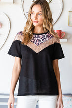 Load image into Gallery viewer, Leopard Chevron Round Neck Top
