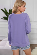 Load image into Gallery viewer, Round Neck Raglan Sleeve Exposed Seam Sweatshirt
