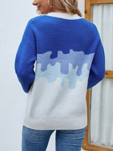 Load image into Gallery viewer, Gradient Dropped Shoulder Round Neck Tunic Sweater
