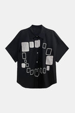 Load image into Gallery viewer, Contrast Button Front Curved Hem Shirt
