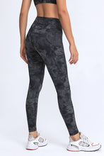 Load image into Gallery viewer, Thigh Pocket Active Leggings
