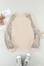 Load image into Gallery viewer, Leopard Raglan Sleeve Top
