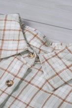 Load image into Gallery viewer, Plaid Contrast Button Front Shirt
