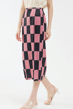 Load image into Gallery viewer, Checkerboard Accordion Pleated Midi Skirt

