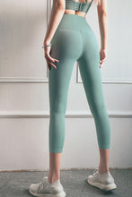 Load image into Gallery viewer, Feel Like Skin Elastic Waistband Cropped Yoga Leggings
