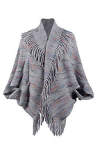 Load image into Gallery viewer, Fringe Detail Printed Poncho
