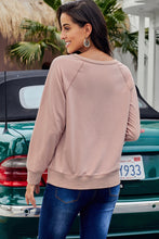 Load image into Gallery viewer, Round Neck Raglan Sleeve Exposed Seam Sweatshirt
