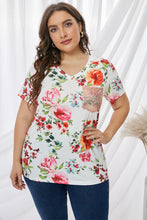 Load image into Gallery viewer, Plus Size Floral Print Sequin Pocket Tee
