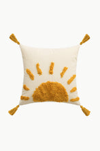 Load image into Gallery viewer, Sun Graphic Tassel Pillow Cover
