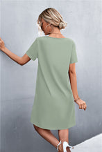 Load image into Gallery viewer, Two-Tone Lace Trim Spliced Dress
