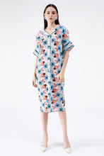 Load image into Gallery viewer, Floral Pleated Tie Waist Shirt Dress
