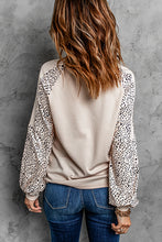 Load image into Gallery viewer, Leopard Raglan Sleeve Top
