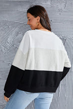 Load image into Gallery viewer, Color Block Round Neck Long Sleeve Sweatshirt
