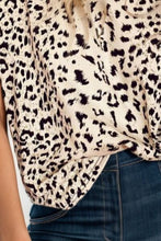 Load image into Gallery viewer, Leopard Round Neck Tank
