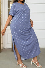 Load image into Gallery viewer, Plus Size Short Sleeve Split Curved Hem Dress
