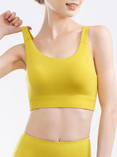 Load image into Gallery viewer, Scoop Neck Wide Strap Active Bra
