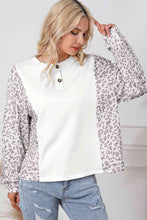 Load image into Gallery viewer, Leopard Round Neck Long Sleeve Top
