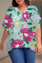 Load image into Gallery viewer, Plus Size Printed Notched Neck Half Sleeve Top
