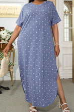 Load image into Gallery viewer, Plus Size Short Sleeve Split Curved Hem Dress
