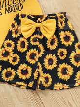 Load image into Gallery viewer, Girls Slogan Graphic Top and Sunflower Print Shorts Set
