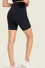 Load image into Gallery viewer, Seamless High-Rise Wide Waistband Biker Shorts
