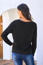 Load image into Gallery viewer, Round Neck Raglan Sleeve Exposed Seam Sweatshirt
