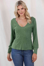 Load image into Gallery viewer, Scoop Neck Long Sleeve Top
