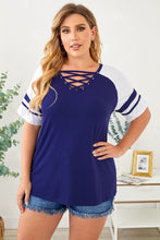 Load image into Gallery viewer, Plus Size Contrast Crisscross Tee Shirt
