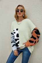 Load image into Gallery viewer, Fuzzy Mixed Print Pullover Sweater
