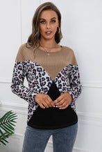 Load image into Gallery viewer, Leopard Patch Color Block Ribbed Top
