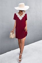 Load image into Gallery viewer, Two-Tone Lace Trim Spliced Dress
