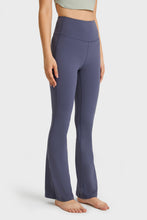 Load image into Gallery viewer, Elastic Waist Flare Yoga Pants
