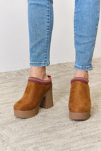 Load image into Gallery viewer, Legend Footwear Platform Suede Clog Heel
