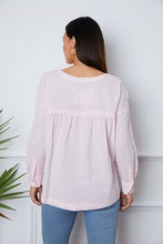 Load image into Gallery viewer, Texture Half Button Raw Hem Top
