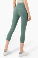 Load image into Gallery viewer, Feel Like Skin Elastic Waistband Cropped Yoga Leggings
