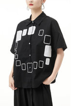 Load image into Gallery viewer, Contrast Button Front Curved Hem Shirt
