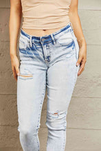 Load image into Gallery viewer, BAYEAS Mid Rise Acid Wash Skinny Jeans
