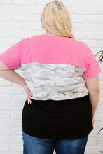 Load image into Gallery viewer, Plus Size Leopard Color Block T-Shirt
