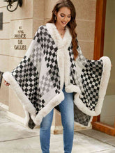 Load image into Gallery viewer, Checkered Faux Fur Trim Poncho
