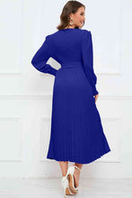 Load image into Gallery viewer, Round Neck Flounce Sleeve Pleated Dress
