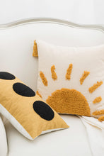 Load image into Gallery viewer, Sun Graphic Tassel Pillow Cover
