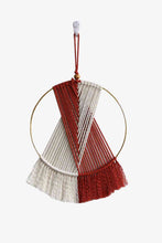 Load image into Gallery viewer, Contrast Fringe Round Macrame Wall Hanging
