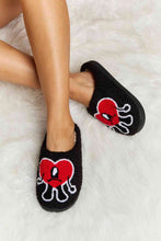 Load image into Gallery viewer, Melody Love Heart Print Plush Slippers
