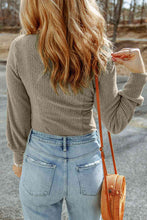 Load image into Gallery viewer, Scoop Neck Long Sleeve Top
