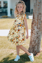 Load image into Gallery viewer, Girls Floral Round Neck Short Sleeve Dress with Pockets
