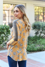 Load image into Gallery viewer, Celeste Design Full Size Leopard Star Contrast Top

