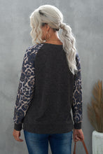 Load image into Gallery viewer, Leopard Raglan Sleeve Tee
