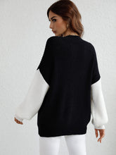 Load image into Gallery viewer, Two-Tone Rib-Knit Dropped Shoulder Sweater
